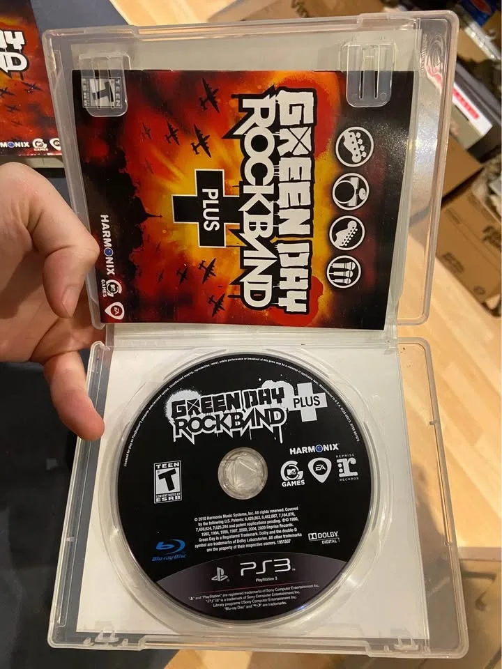 Green Day: Rock Band Plus (Sony PlayStation 3, 2010) Complete image indicator(4)