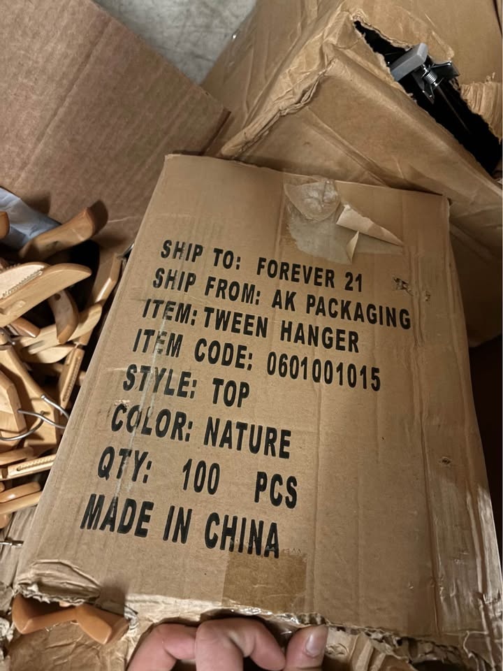 Brand new Heavy duty wood top kid hangers - photo 2