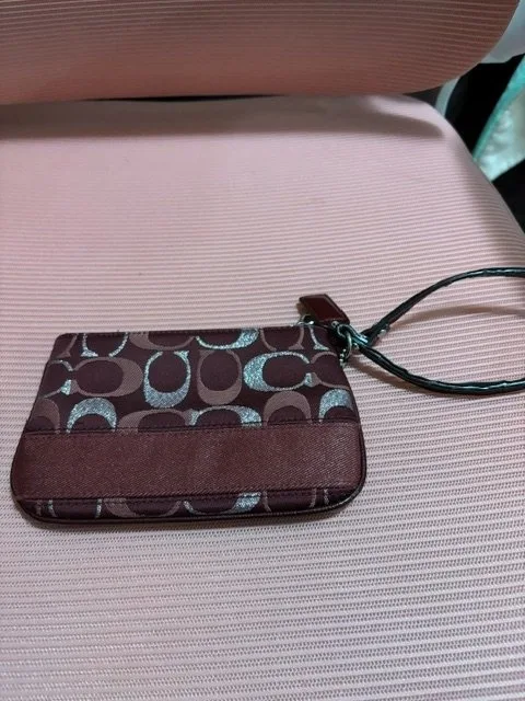 Random House sale image indicator(4)