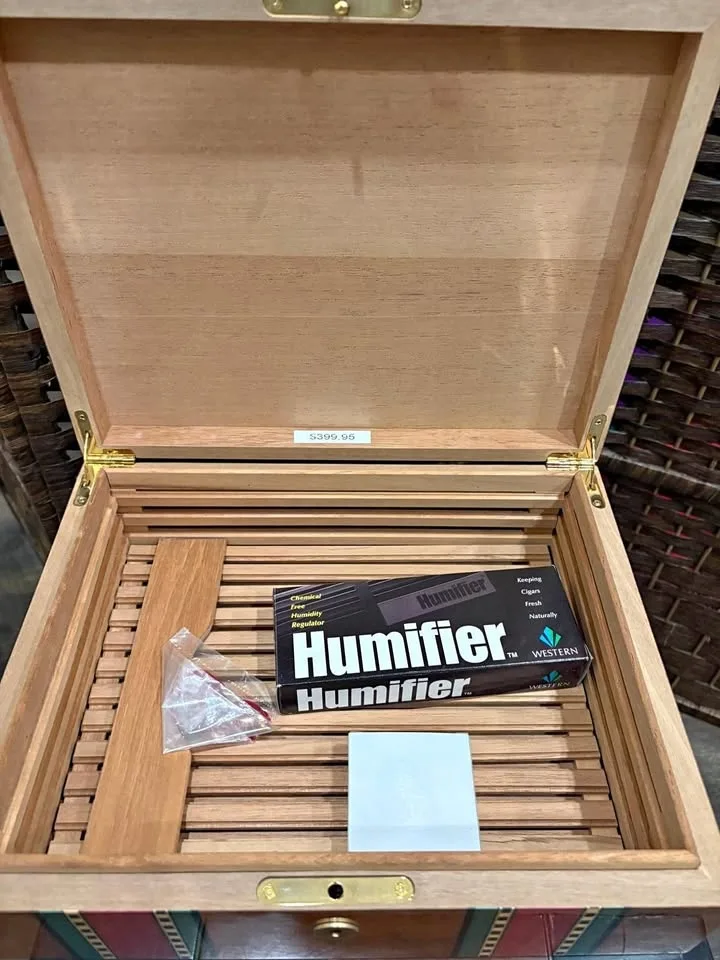 Premium Wooden Cigar Humidor & Accessories