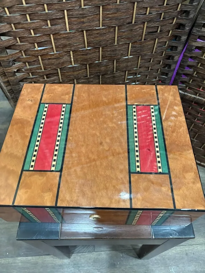 Premium Wooden Cigar Humidor & Accessories image indicator(2)