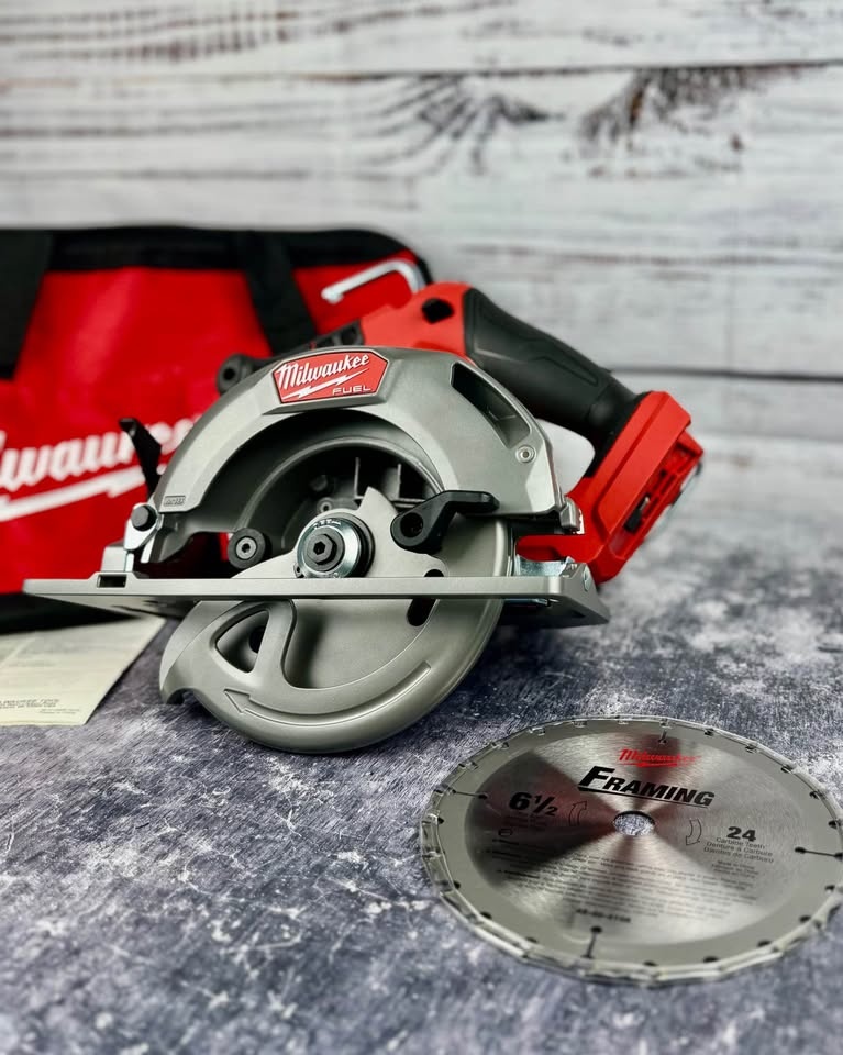 Milwaukee M18 FUEL 6.5" Circular Saw (Tool Only) - photo 3