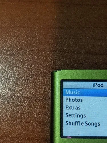 Apple iPod Nano 2nd Generation A1199 4GB image indicator(3)