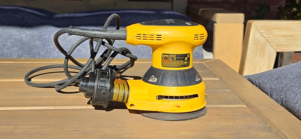 Dewalt Palm Sander - D26451 - photo 2