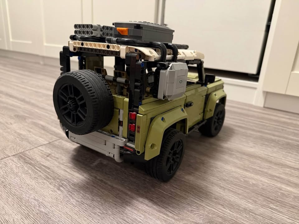 LEGO Land Rover Defender - photo 3