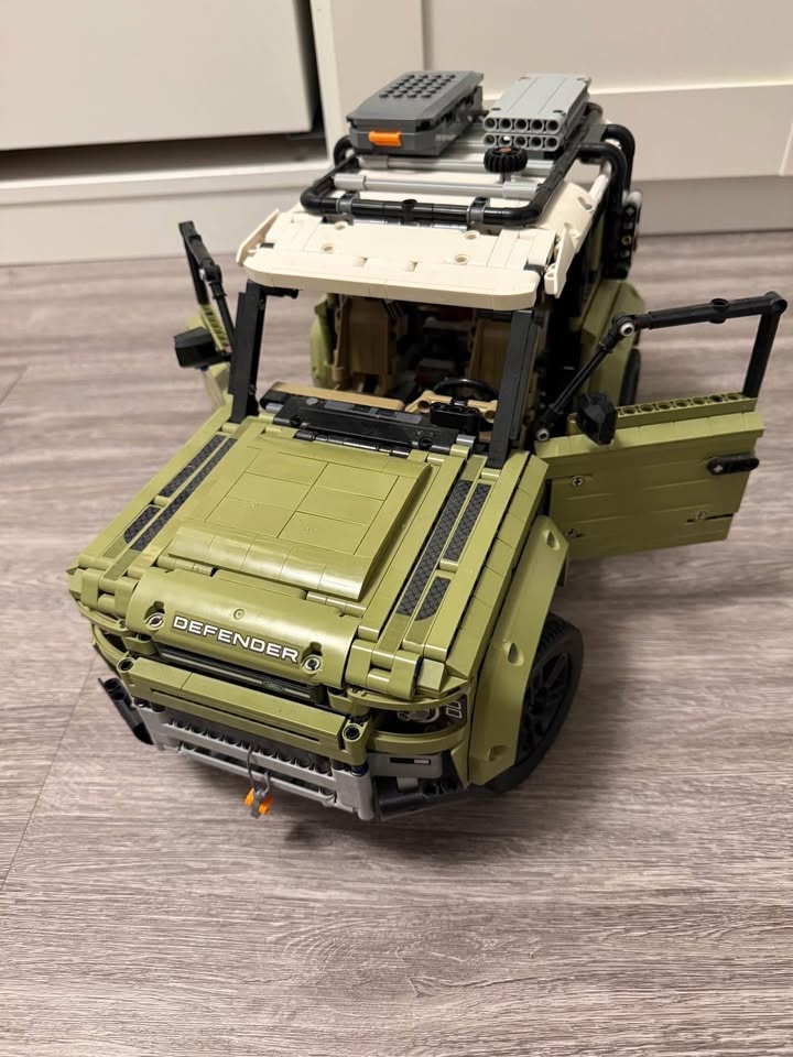LEGO Land Rover Defender - photo 5