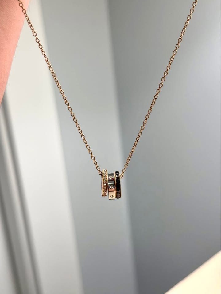 Swarovski Necklace - photo 2