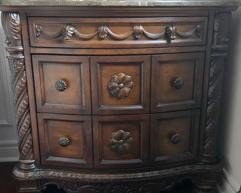 North Shore Bedroom Set - Dark Brown by Ashley Furniture image indicator(4)