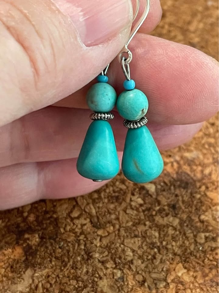 Turquoise color stone earrings with lever back ear wear - photo 2
