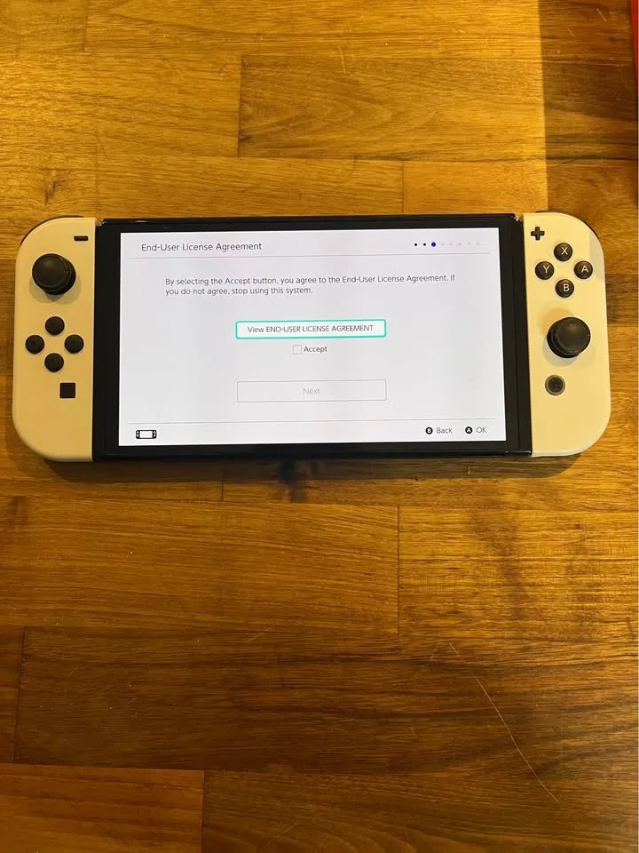 Nintendo Switch OLED + Accessories image indicator(2)