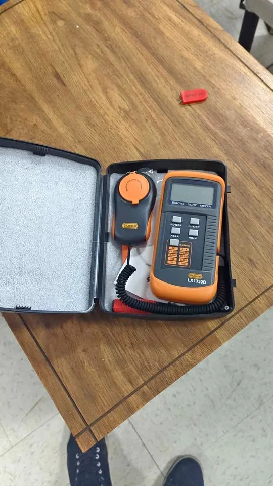 Digital lux meter