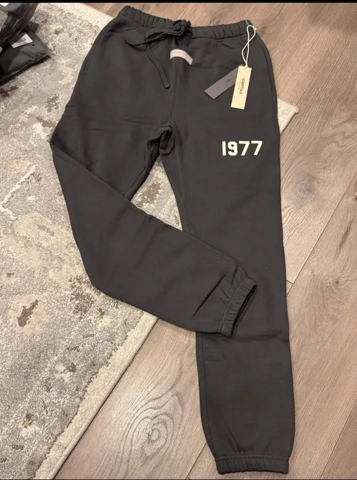 Essentials 1977 Iron Sweatpants image indicator(2)