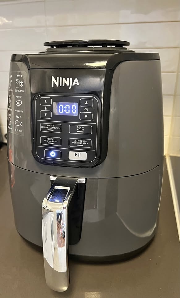 Ninja 3.8L Air fryer (model AF101C)