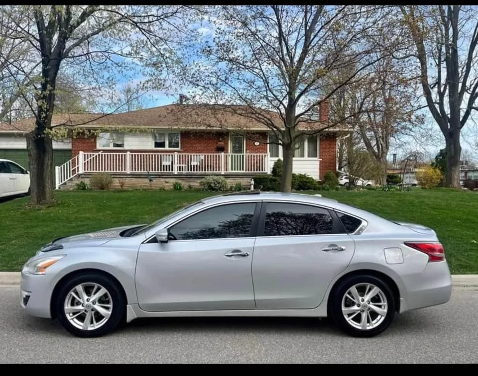 Nissan Altima 2015 image indicator(3)