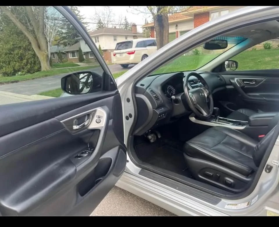 Nissan Altima 2015 image indicator(10)