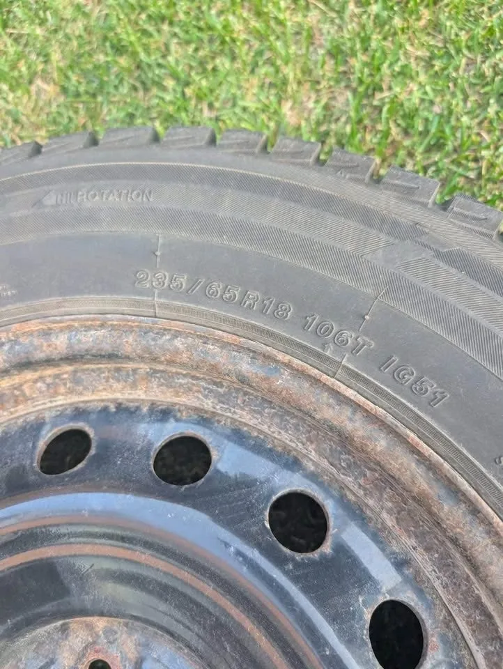 Yokohama Winter Tires(With Rims) image indicator(8)