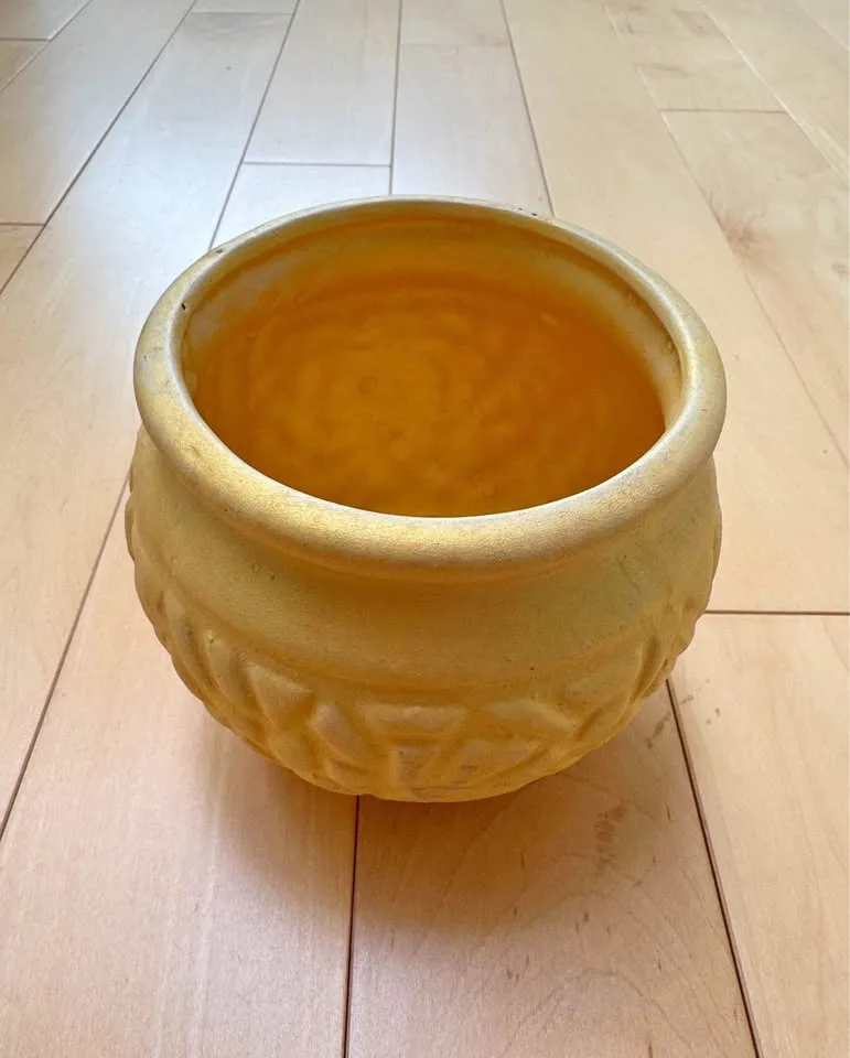 Gold Decorative/Plant Pot - 4.7” x 4.5” thumbnail