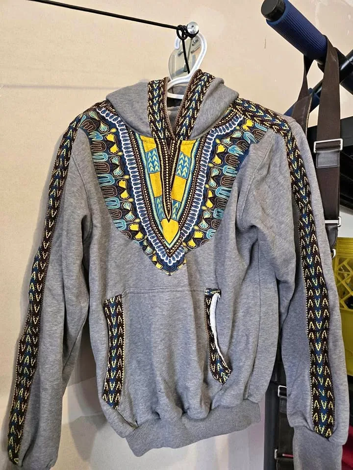 Hoodie 10 Deep Cotton Small Grey Aztec Print thumbnail