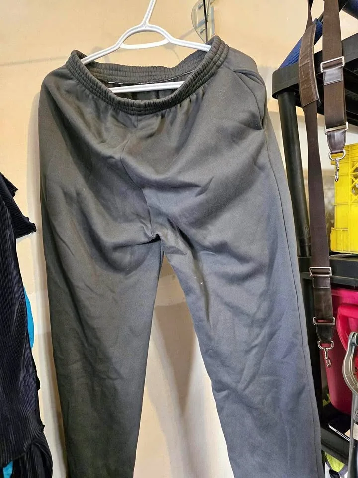 Sweatpants thumbnail