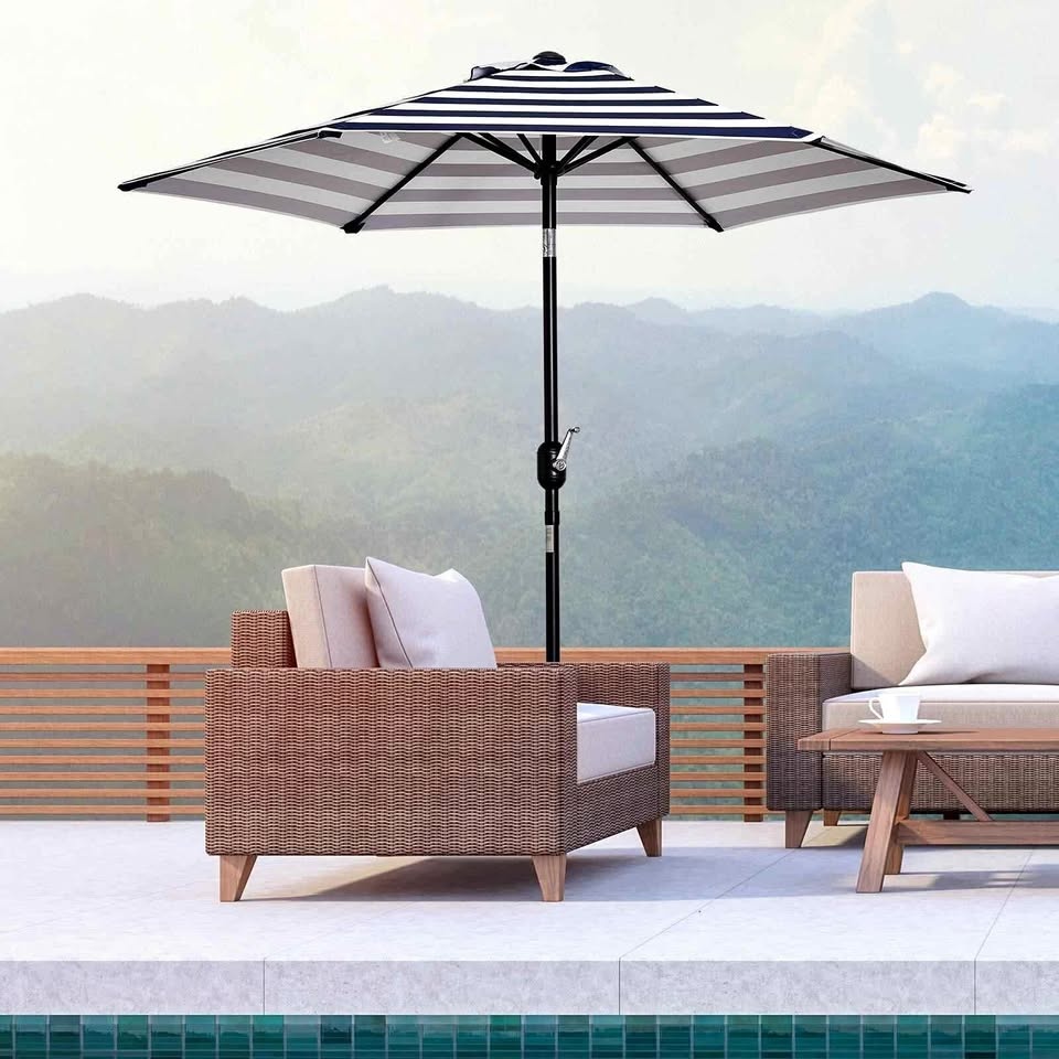 Outsunny Patio Sun Umbrella - Blue/White