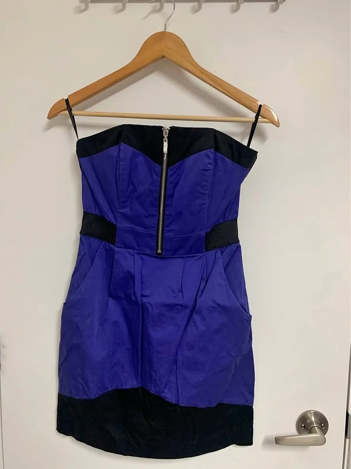 H&M Strapless Dress with pockets - Size 6 (S/Small)