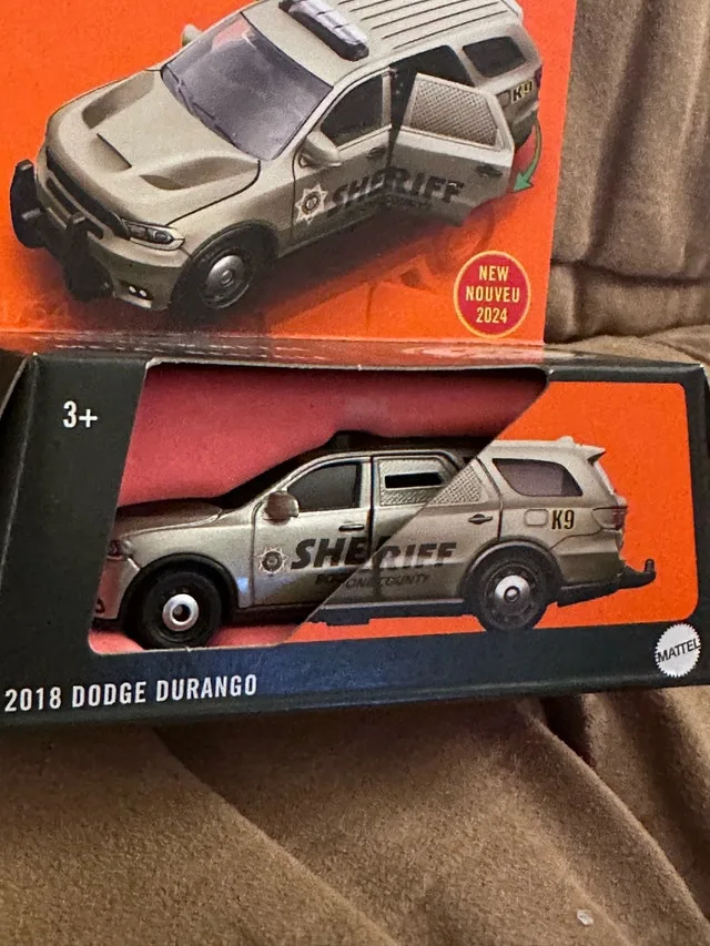 Matchbox 2018 Dodge Durango image indicator(3)