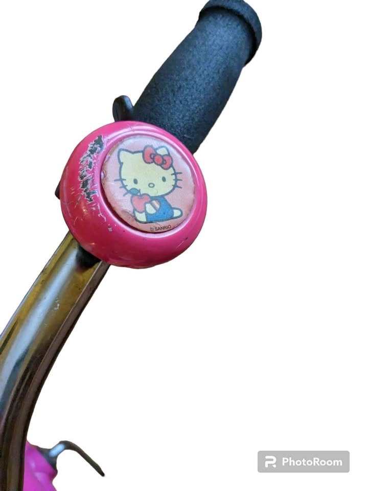 Hello Kitty Nirve Adult Cruiser Bike - photo 3