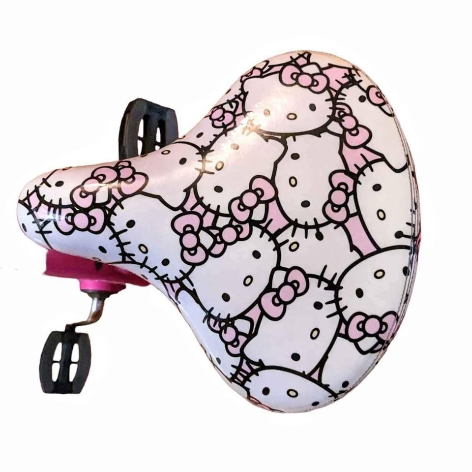 Hello Kitty Nirve Adult Cruiser Bike - photo 4