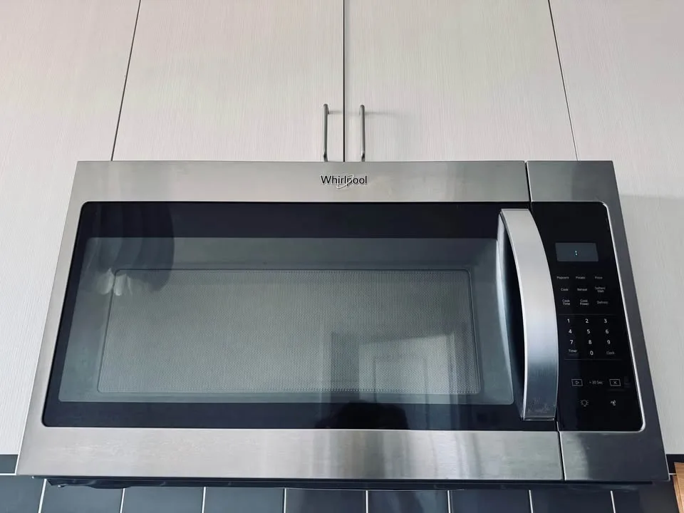 Whirpool OTR microwave(Needs repair) image indicator(2)