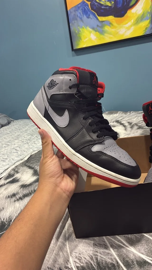 #Cleanout Jordan 1 Bred shadows size 12 image indicator(5)