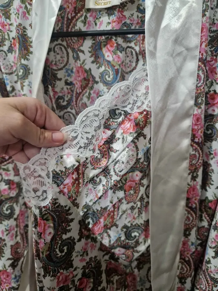 Gold Label Vintage Victoria's Secret Robe + Slip Dress image indicator(2)