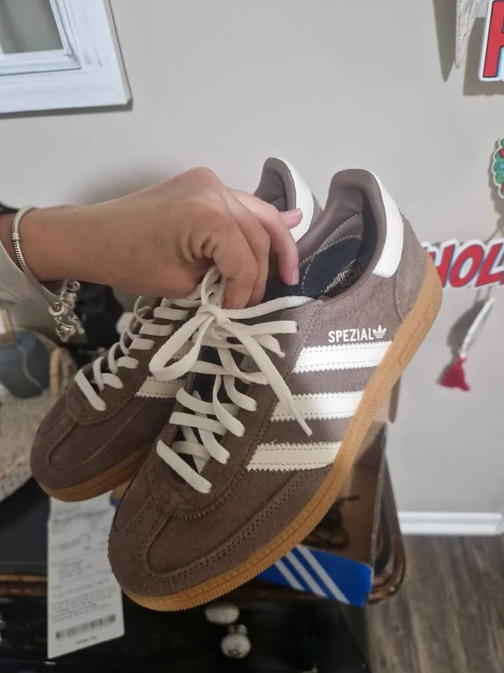 Adidas Handball Spezials image indicator(7)