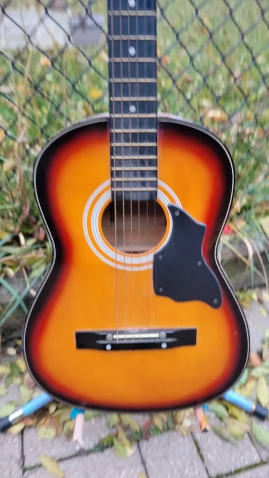 $150 Harmony 1/2-Sized Acoustic Guitar image indicator(3)