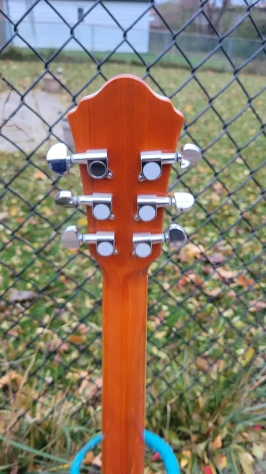 $150 Caravan Dreadnaught Acoustic Guitar image indicator(6)