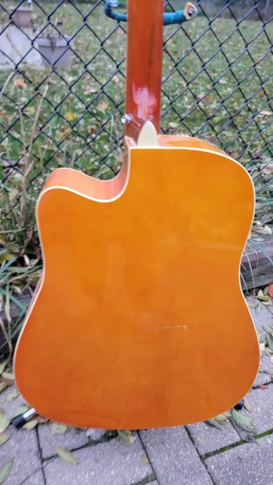 $150 Caravan Dreadnaught Acoustic Guitar image indicator(8)