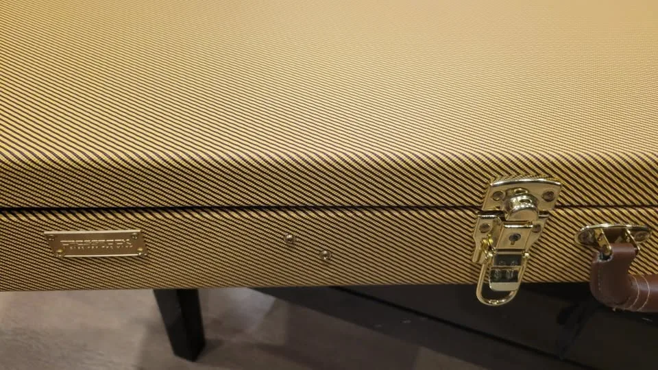 $150 Crossrock Hard-Shell Wood Case image indicator(3)