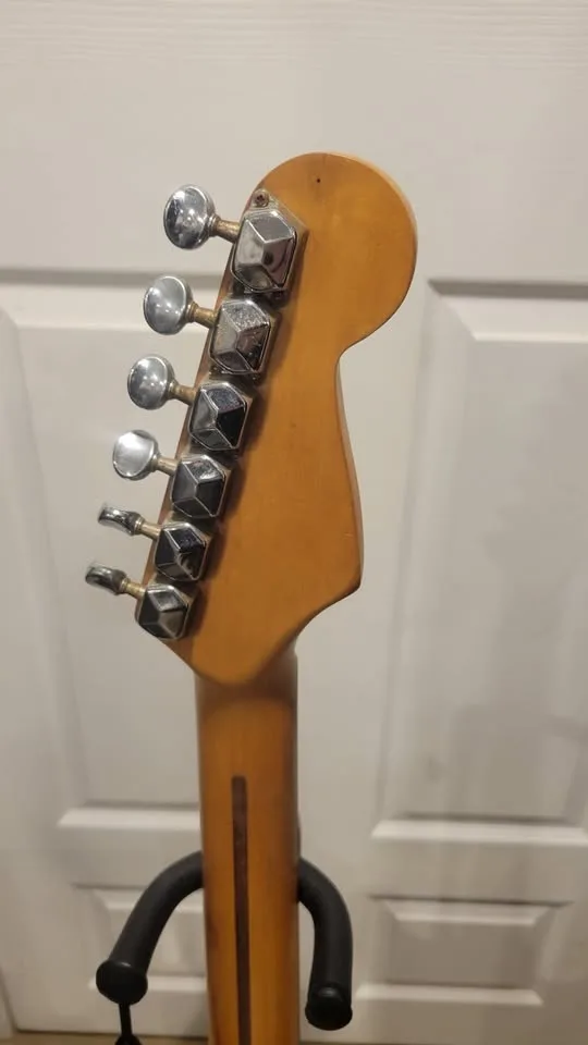 $700 Fender Starcaster Electric Guitar - Left Handed image indicator(5)