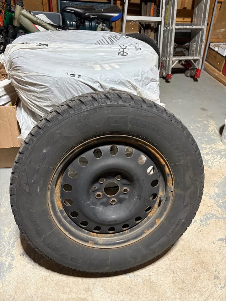 (245/65R17) Bridgestone Blizzak Winter Tires