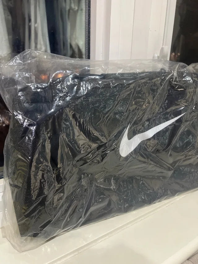 Brand new Nike Duffle Bag unopened image indicator(3)