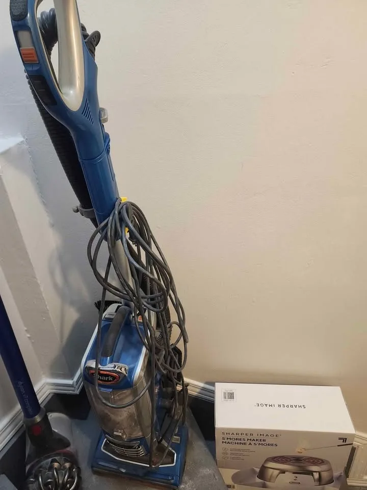 Shark upright liftaway vaccum image indicator(2)