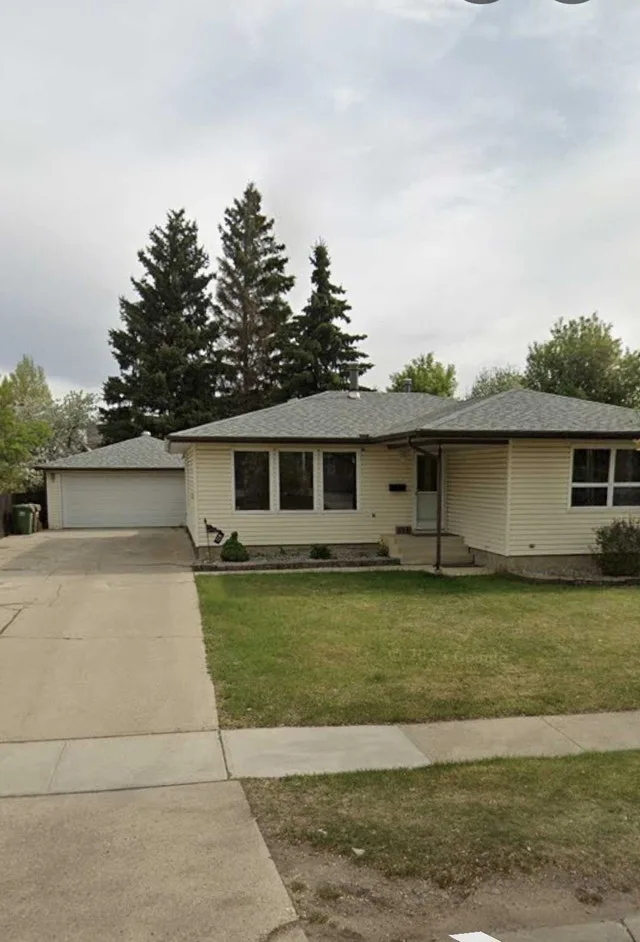 Basement Suite For Lease | 3 BR●1 Bath●1 Parking #CLEANOUT