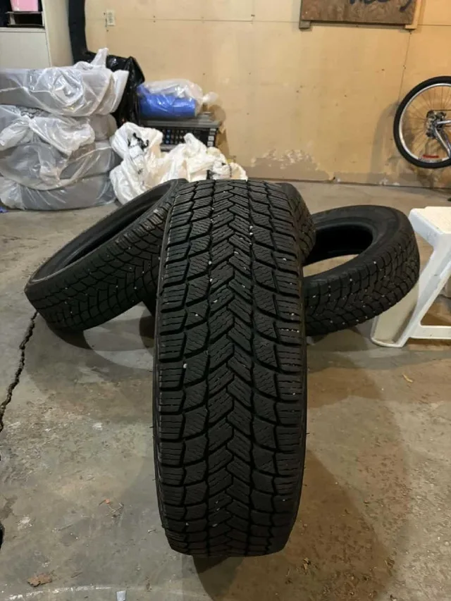 Michelin X-Ice SNOW Winter Tire | 215/65R17 99T #CLEANOUT image indicator(3)