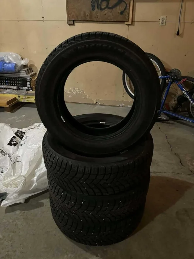 Michelin X-Ice SNOW Winter Tire | 215/65R17 99T #CLEANOUT image indicator(7)