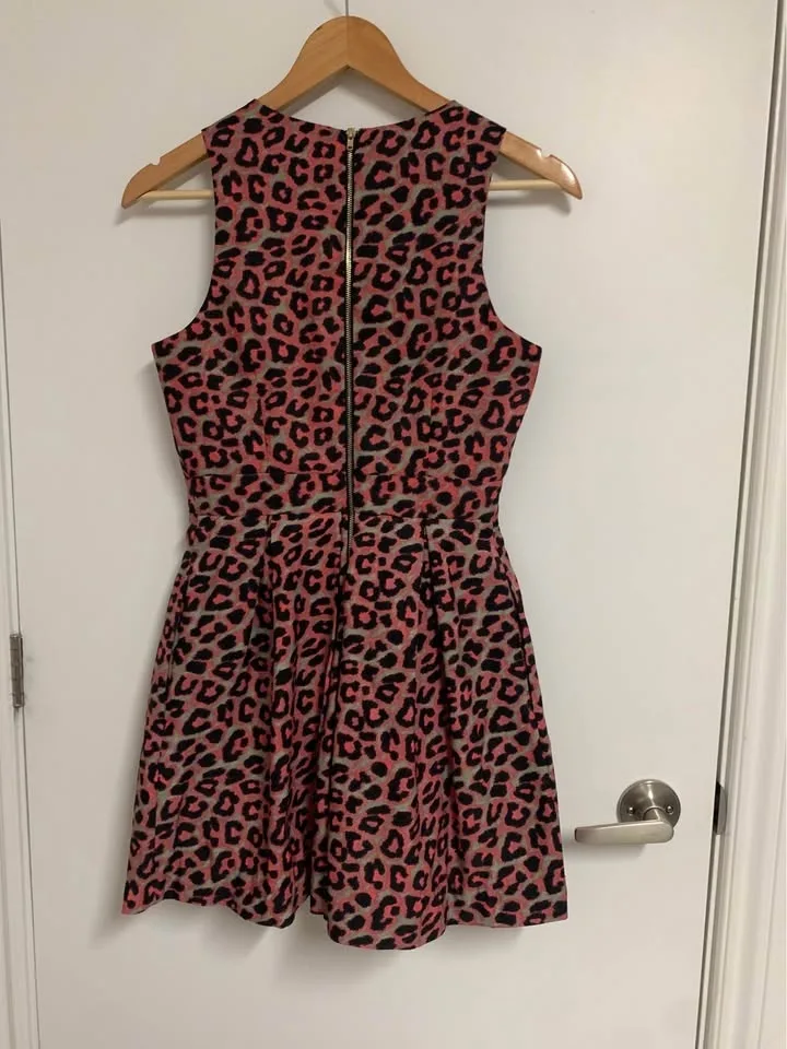 Forever 21 Animal/Leopard Print Dress - Size S image indicator(2)