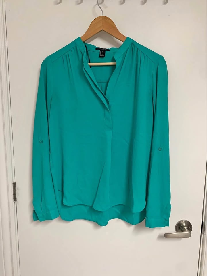 Forever 21 Shirt/Top - Size S/Small