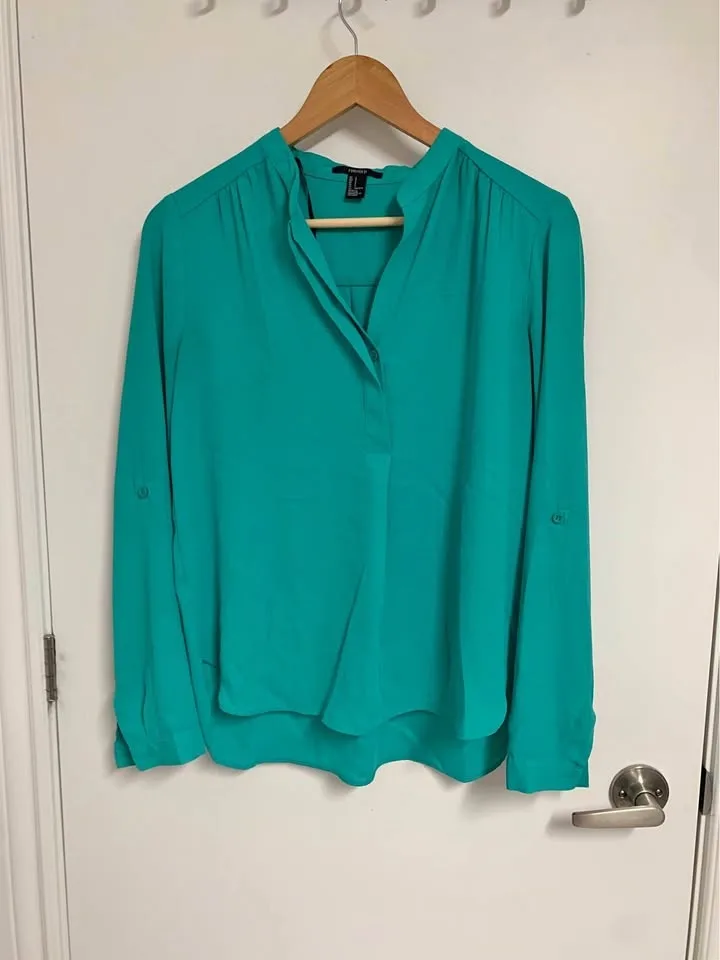 Forever 21 Shirt/Top - Size S/Small