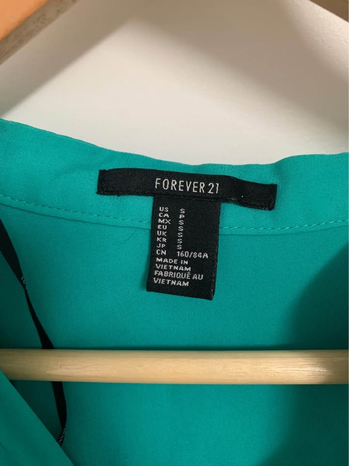 Forever 21 Shirt/Top - Size S/Small - photo 3