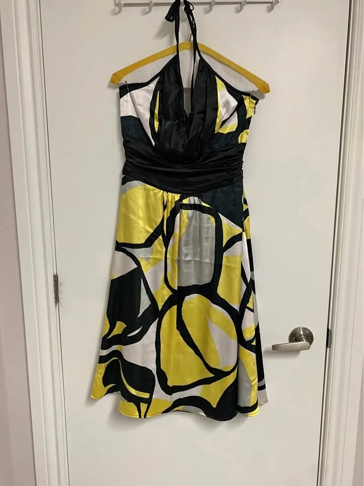 Le Chateau Abtract Halter Dress - Size XS/Extra Small