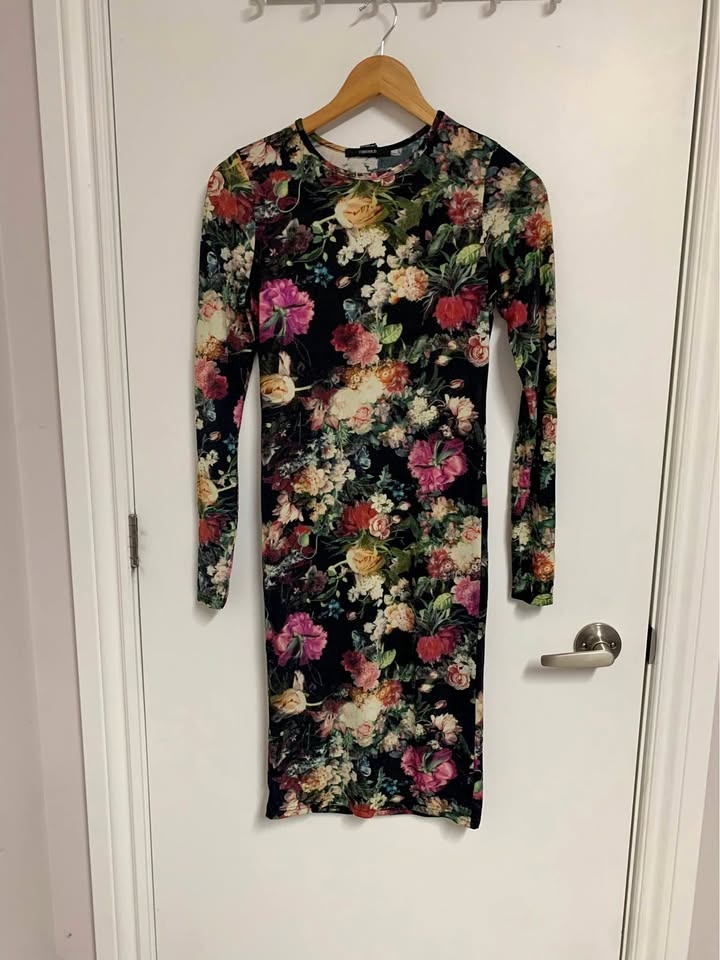 Forever 21 Long Sleeve Floral Dress - Size S/Small