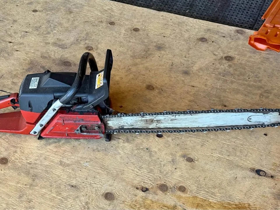 18” Jonsered chain saw turbo